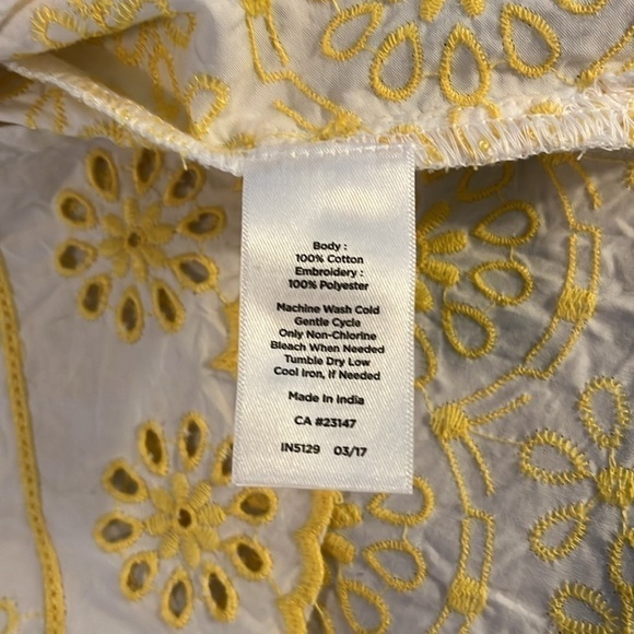 NWOT Talbots Women’s White Blouse With Yellow Embroidery Size Large - Picture 8 of 9